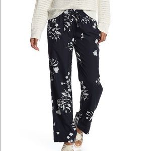 Joie Daltona Womens Lounge Pants Size M Navy Blue Floral